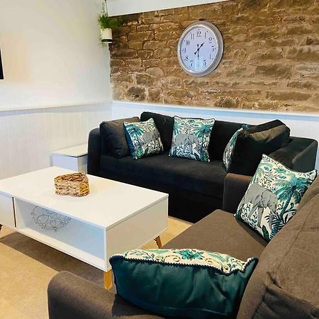 The Mill Stylish Rural Apartment With Beautiful Views Welsh Newton Common Eksteriør bilde