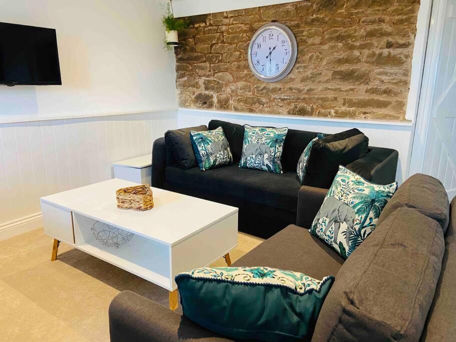 The Mill Stylish Rural Apartment With Beautiful Views Welsh Newton Common Eksteriør bilde