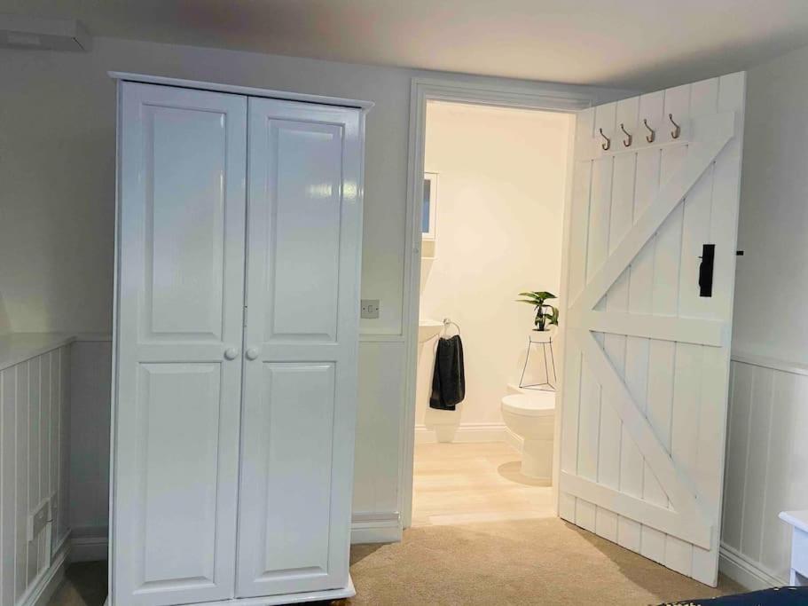 The Mill Stylish Rural Apartment With Beautiful Views Welsh Newton Common Eksteriør bilde
