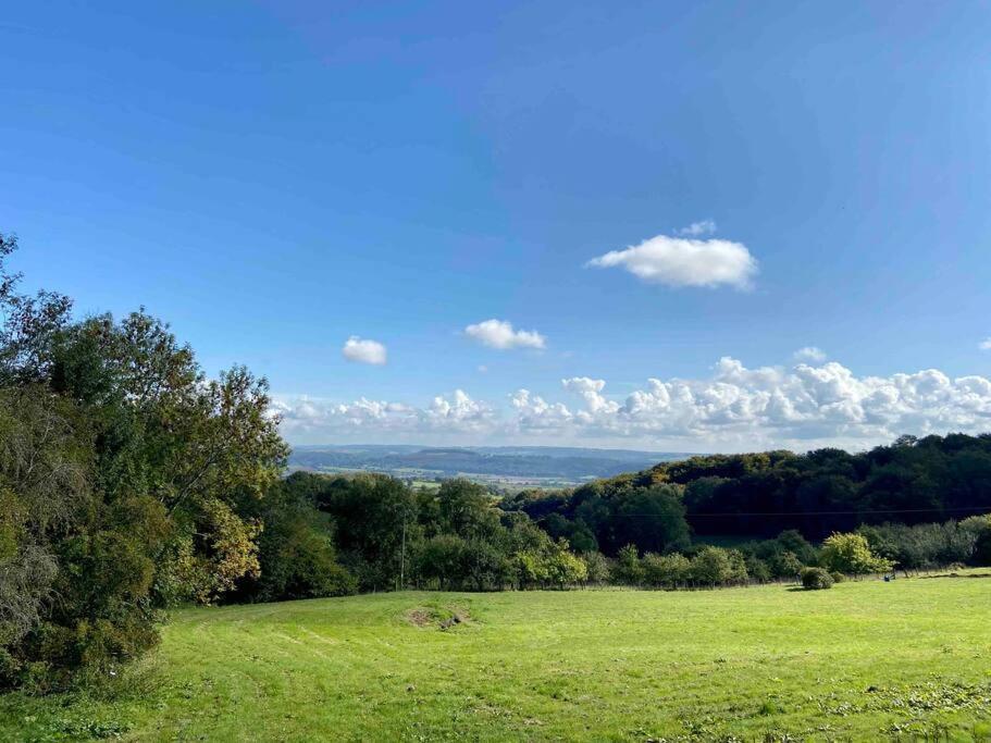 The Mill Stylish Rural Apartment With Beautiful Views Welsh Newton Common Eksteriør bilde